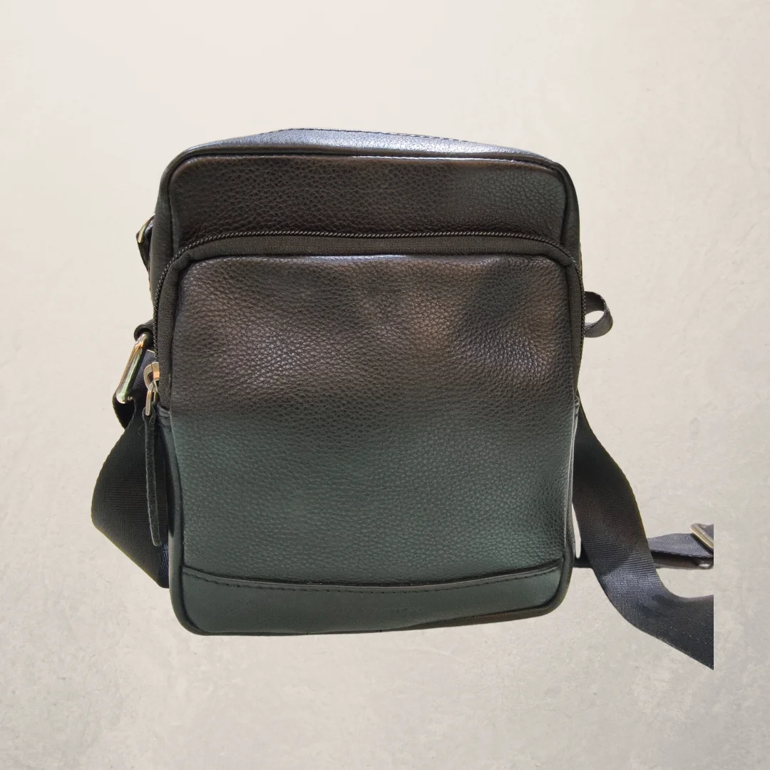 Crossbodies photo 3