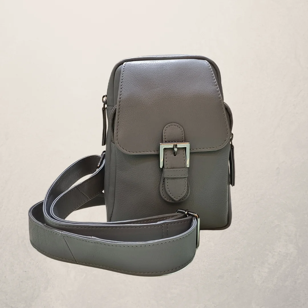 Crossbodies photo 5