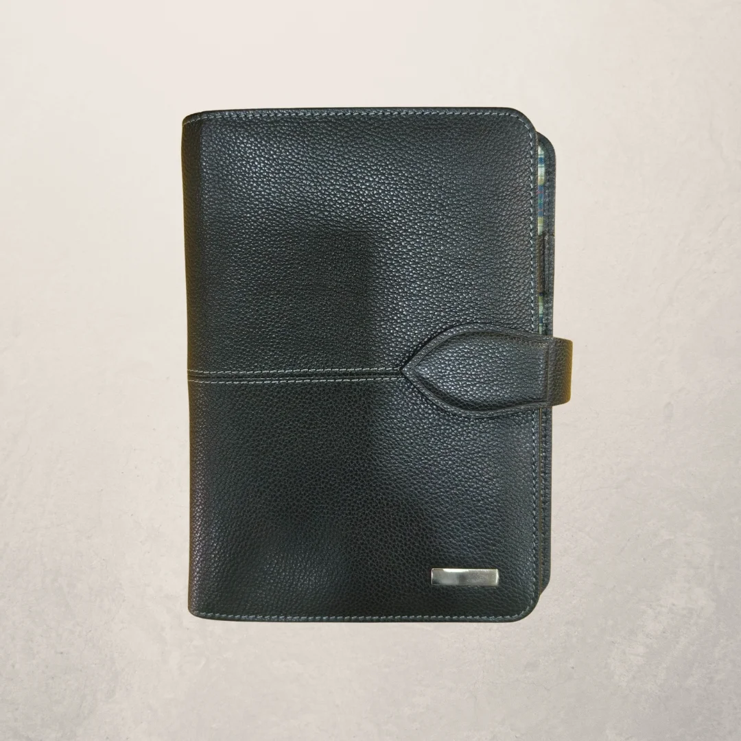 Stationary photo 1
