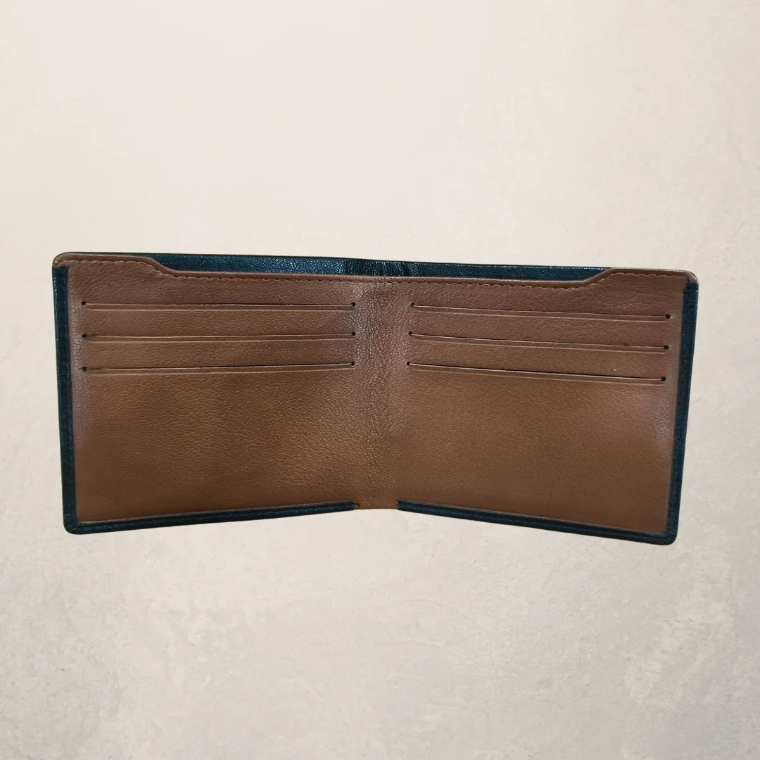 Wallets & Clutches photo 14